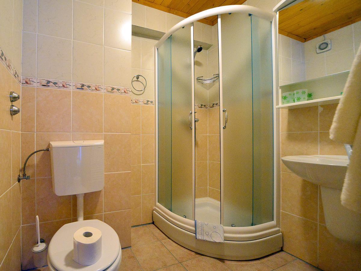 Kod Korita Rooms Crni Lug Bagian luar foto